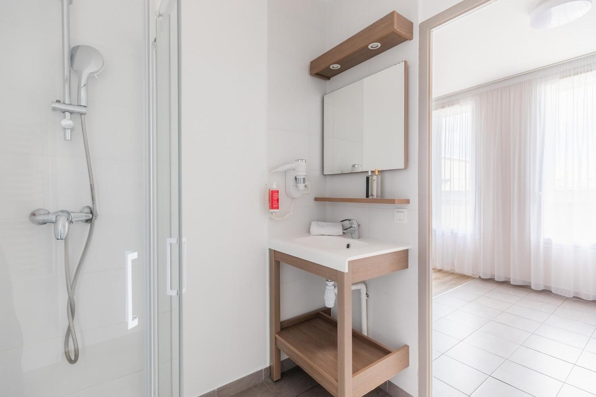 Appart'City Confort Cherbourg Экстерьер фото